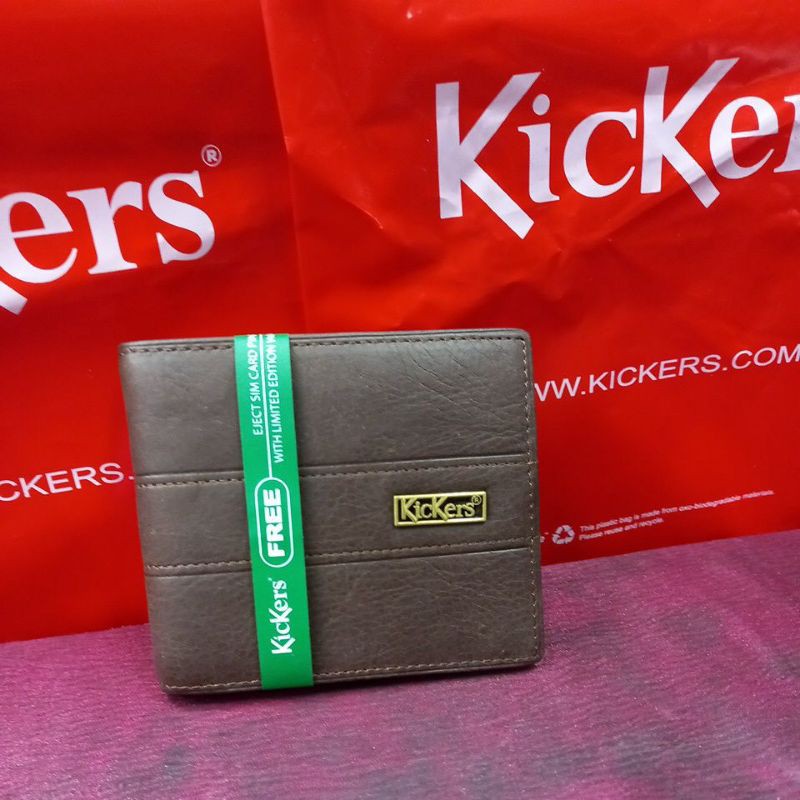 Beg outlet jenama kickers