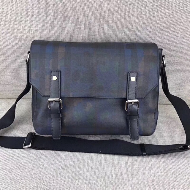 Mens burberry man online bag