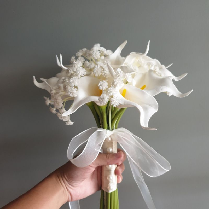 Hand sale bouquet wedding