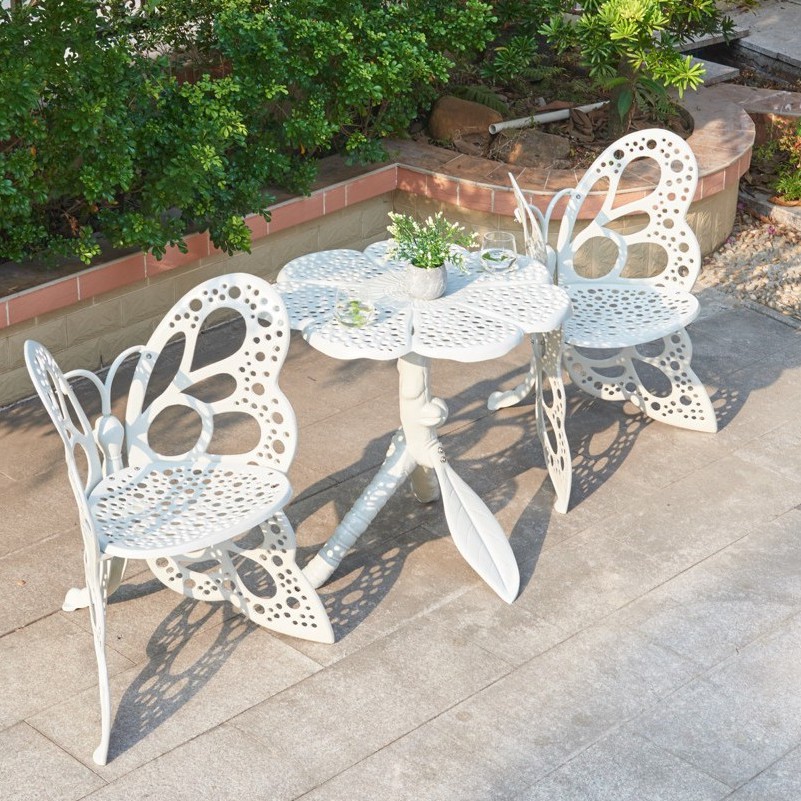 Wrought iron outlet butterfly chair