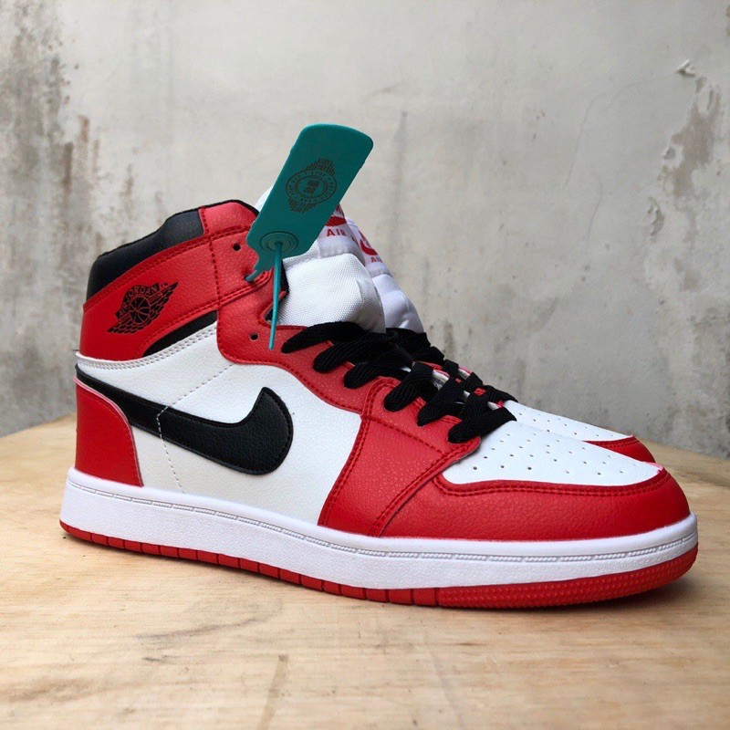 Aj1 red outlet toe