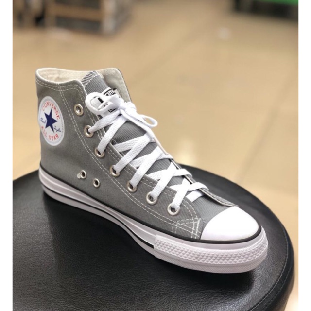 Light cheap grey converse