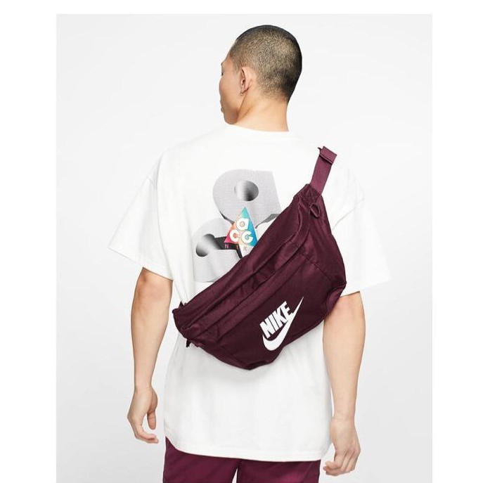 Nike man pouch hot sale