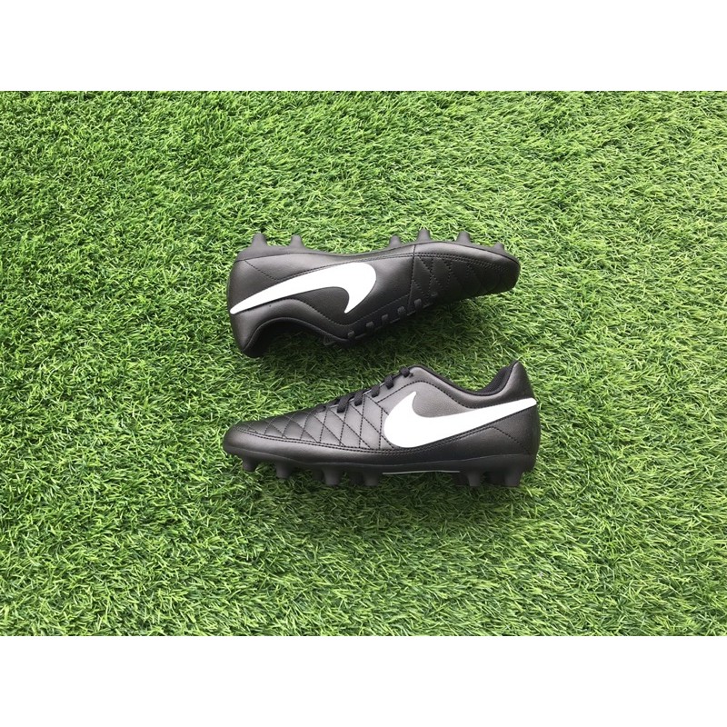 Nike majestry cheap football boots