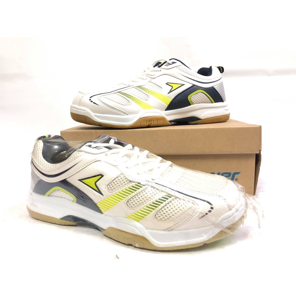 Kasut hot sale badminton bata