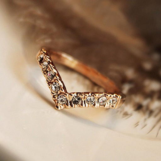 V shaped gold ring on sale design