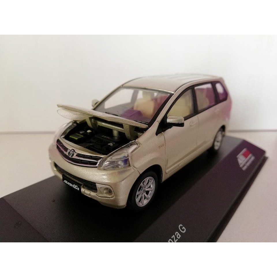 Toyota avanza toy store car