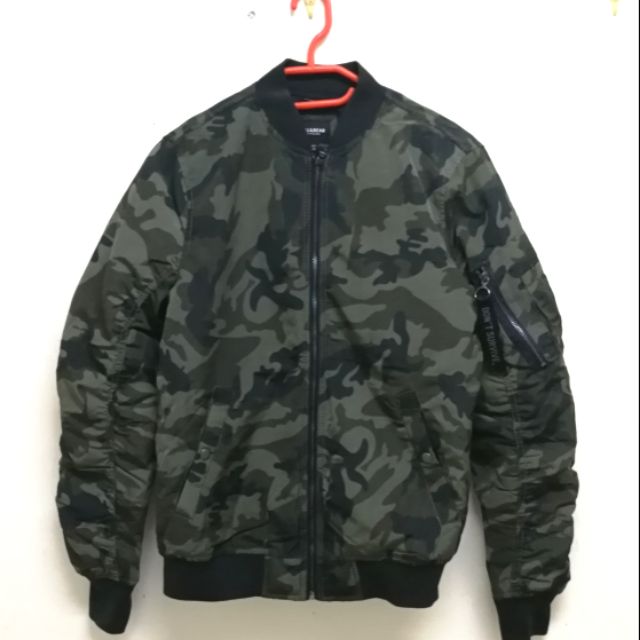 Jaket army shop pull and bear