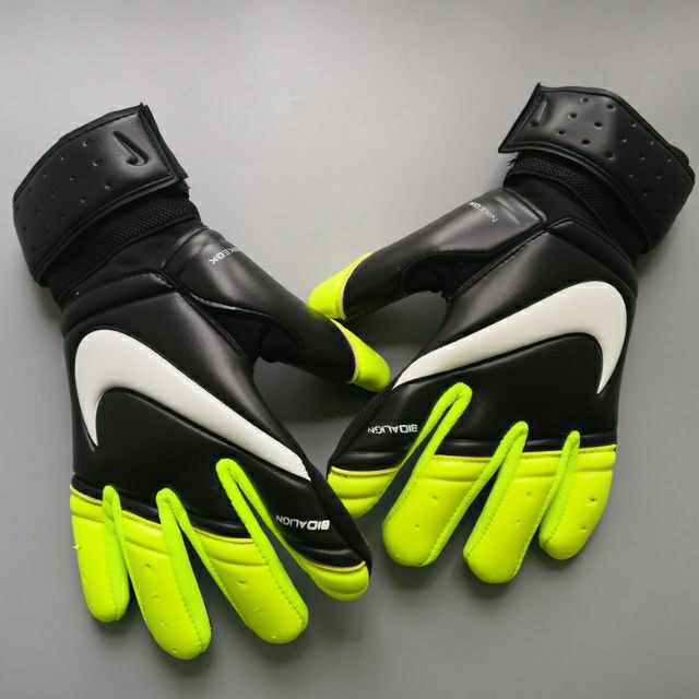 Glove on sale keeper nike