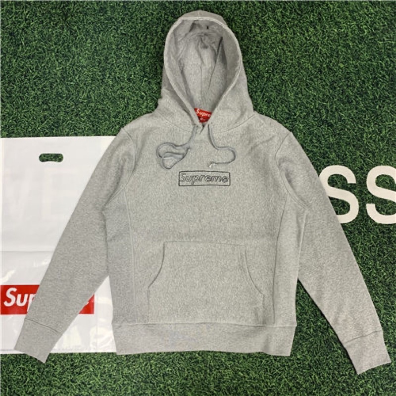 Supreme x outlet kaws hoodie