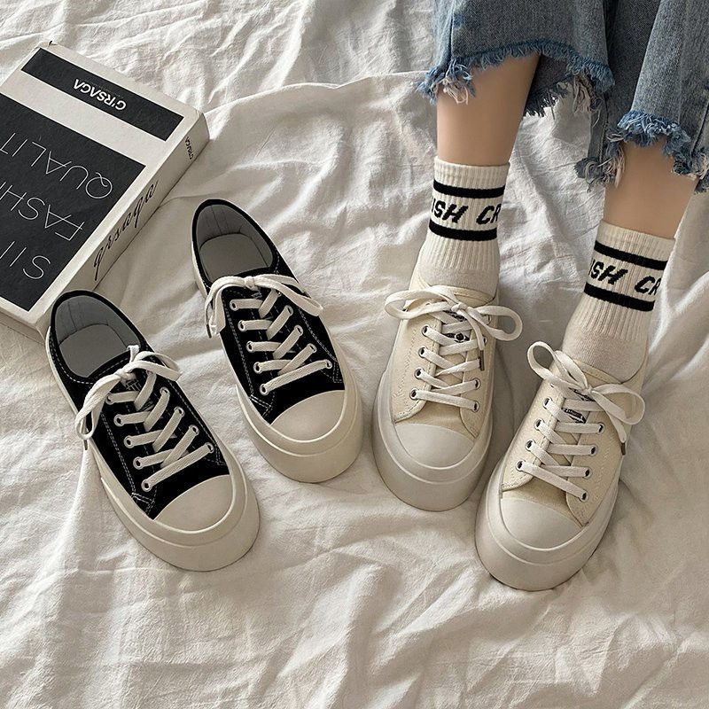 Classic store canvas shoes