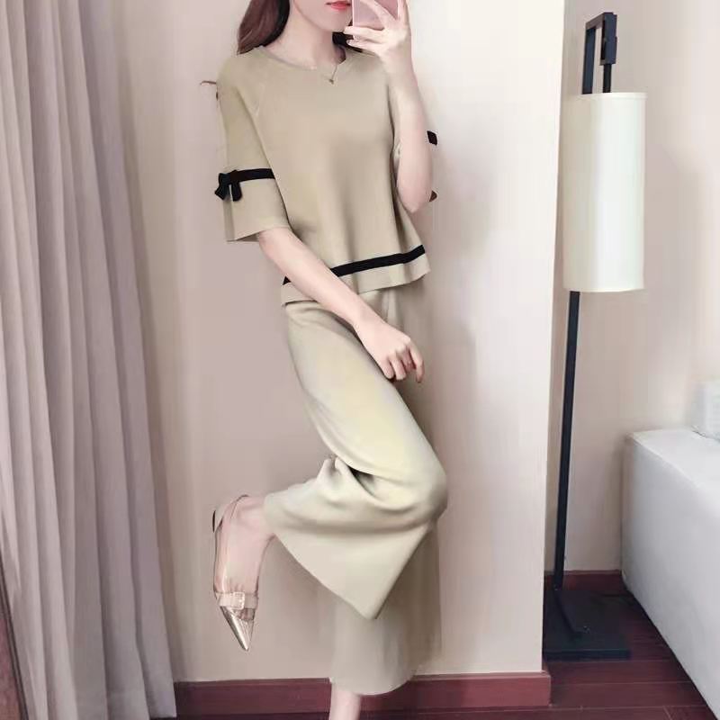 Summer dress fashion leisure suit fat sister large size women s wear age reducing and thin two piece girl casual suits