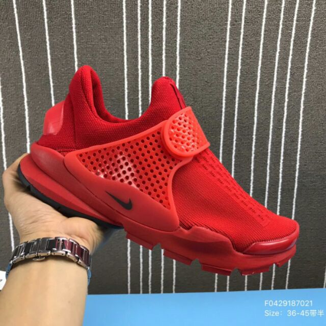 Nike sock cheap dart high