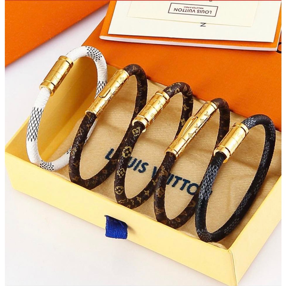 Louis Vuitton white damier magnetic leather bracelet, Women's Fashion,  Jewelry & Organizers, Bracelets on Carousell