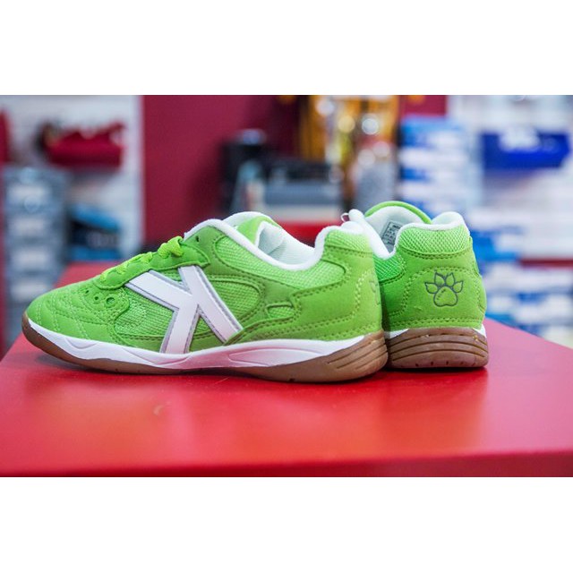 Kelme indoor outlet shoes