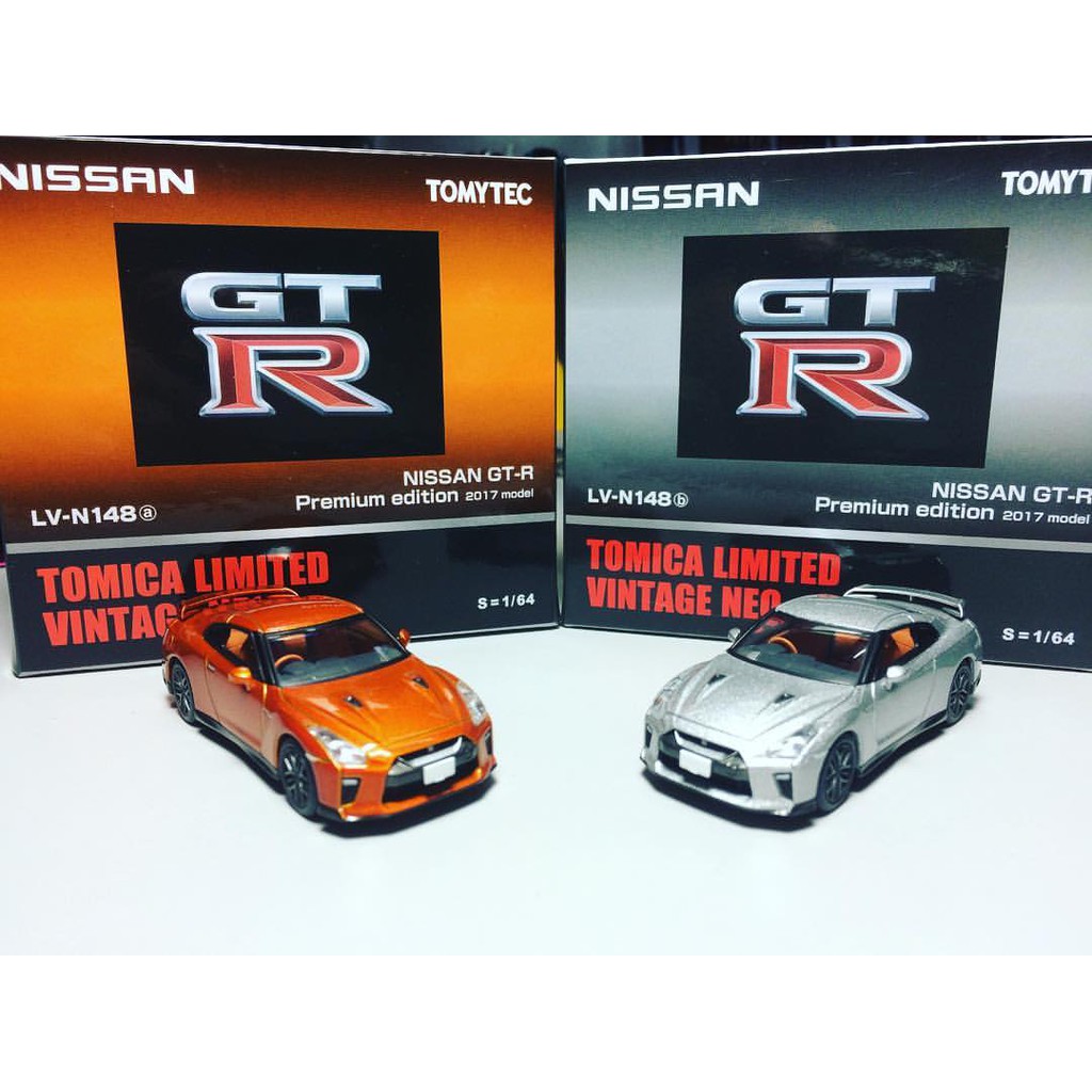 Tomica limited vintage store gtr