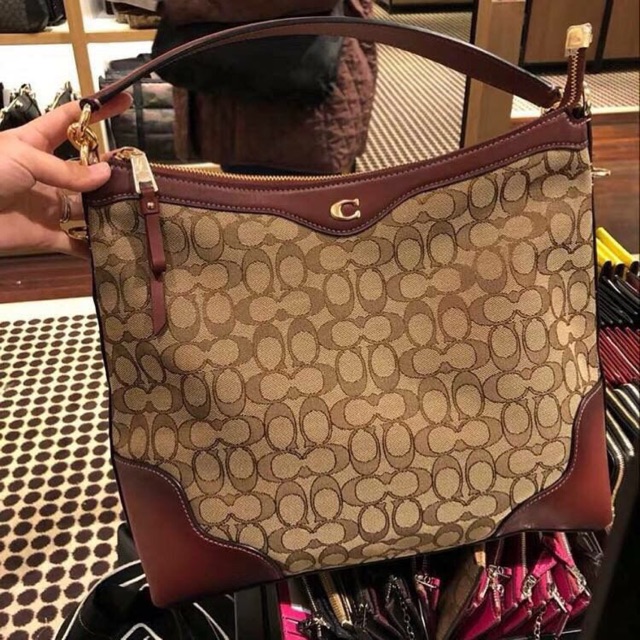 IVIE HOBO IN SIGNATURE JACQUARD COACH F34824 Shopee Malaysia