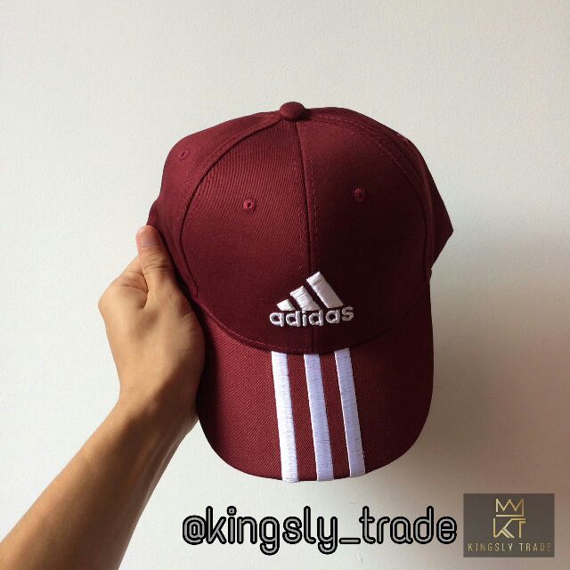 Maroon best sale adidas cap