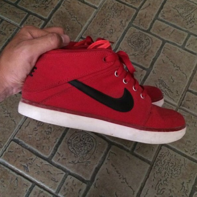 Nike clearance suketo red