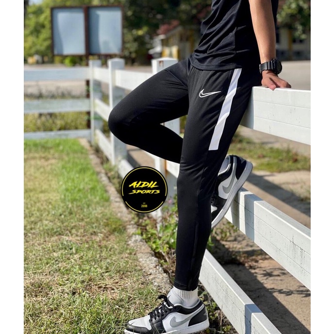 2019 hotsell nike tracksuit