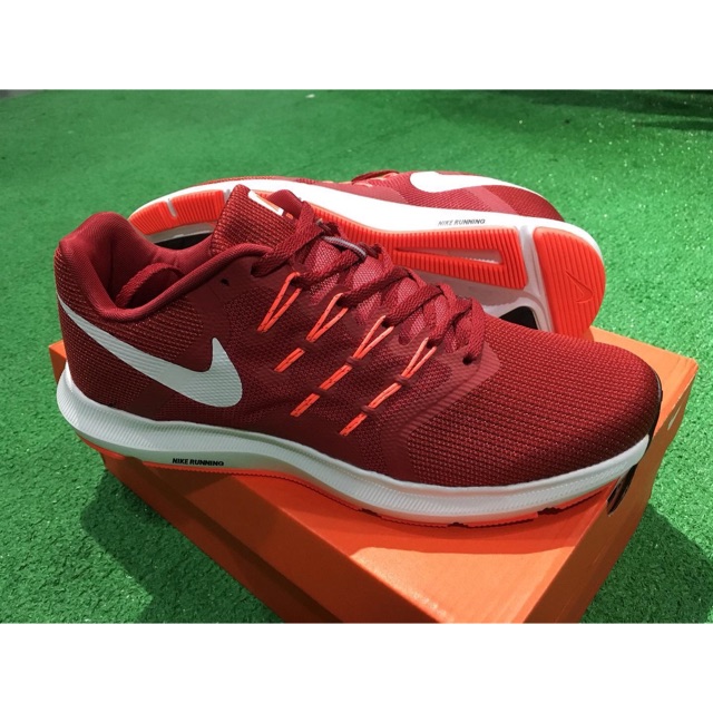 Nike run swift on sale red