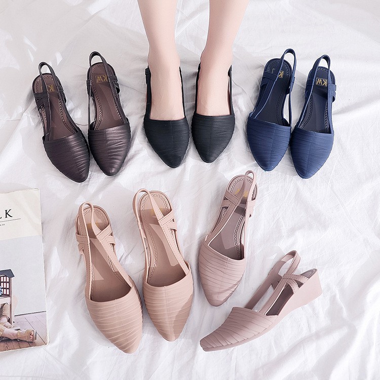 Pointed toe hot sale jelly flats