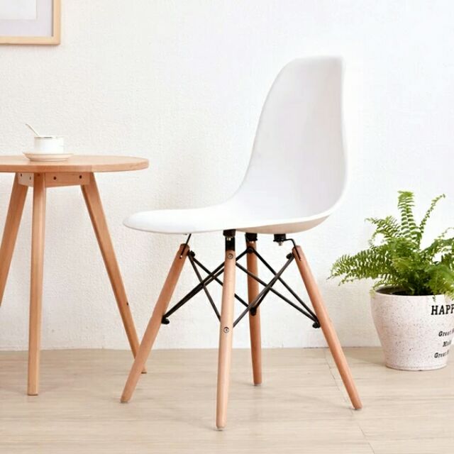 White chair with wooden legs deals ikea