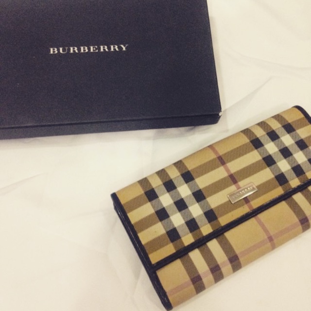 Burberry wallet long sale