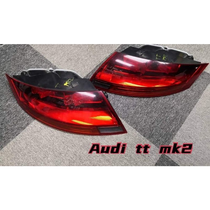 Audi tt deals tail lights