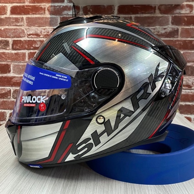 Shark spartan best sale carbon replica guintoli