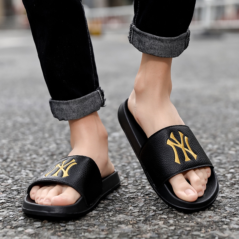 Ready Stock slippers male NY Yankees new summer black and white