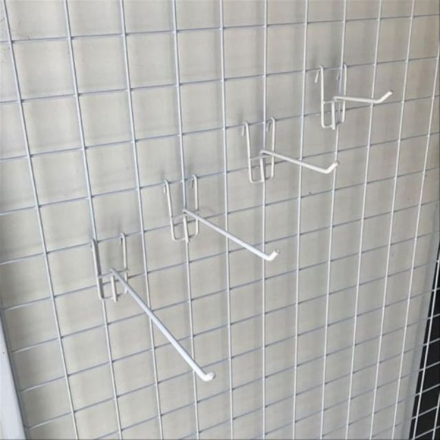 Hanging Hooks for Frames on Wire Mesh Grids
