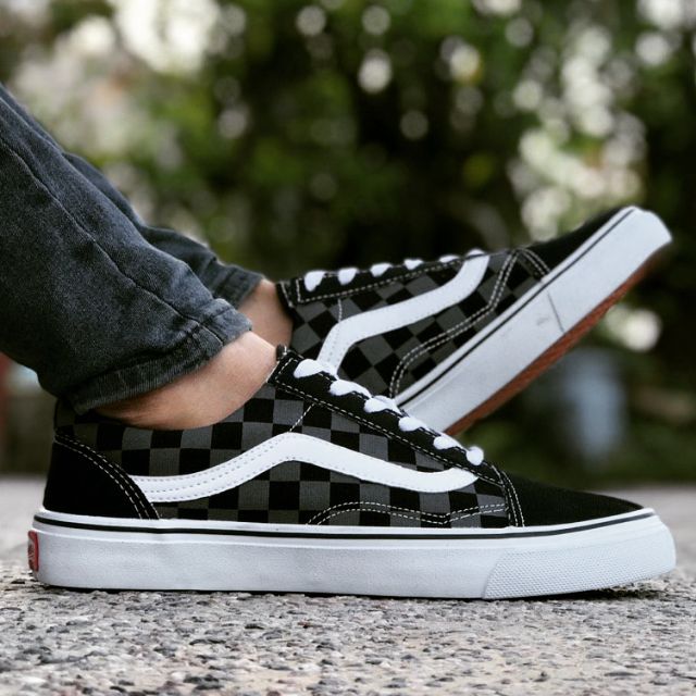 Vans checkerboard old hot sale skool on feet