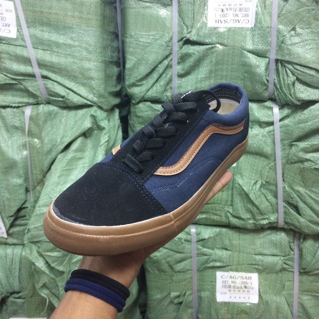 Vans old skool outlet navy blue gum sole