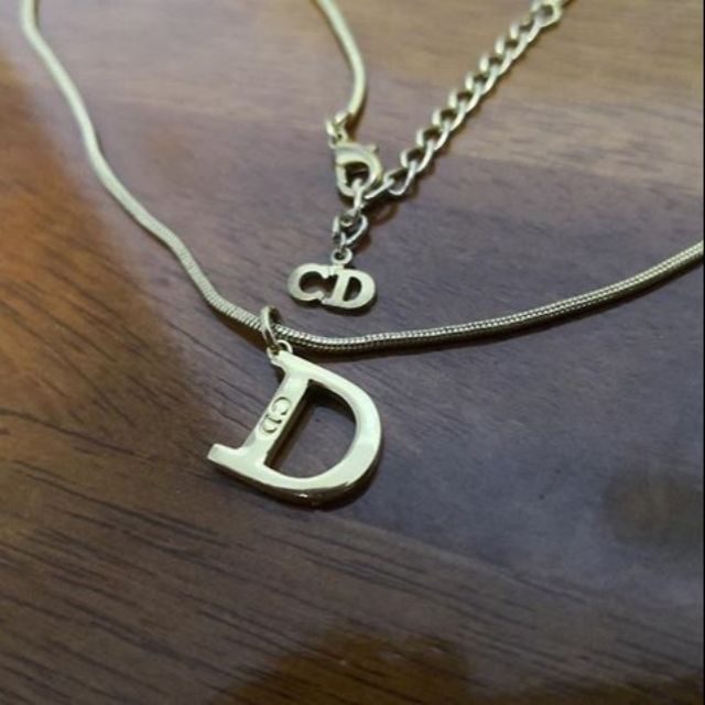 Dior shop d necklace