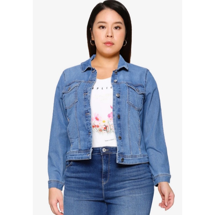 Plus size jean jacket with outlet fur