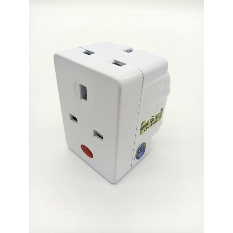 3 deals plug socket