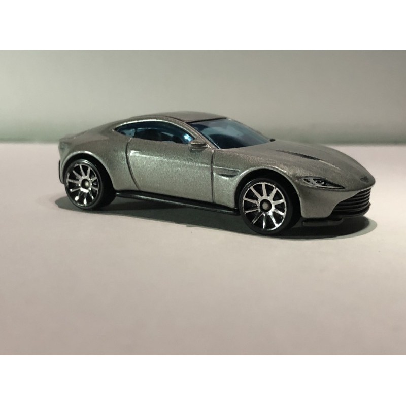 Hot wheels sales aston martin db10