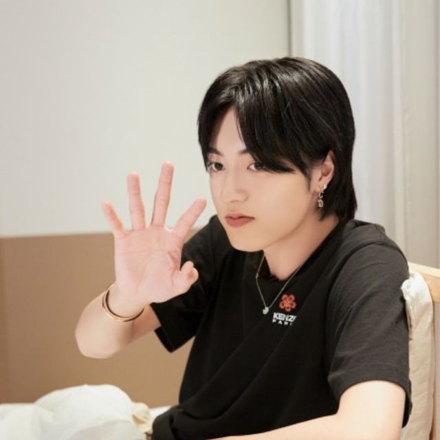 treasure_kpop, Online Shop Shopee Malaysia