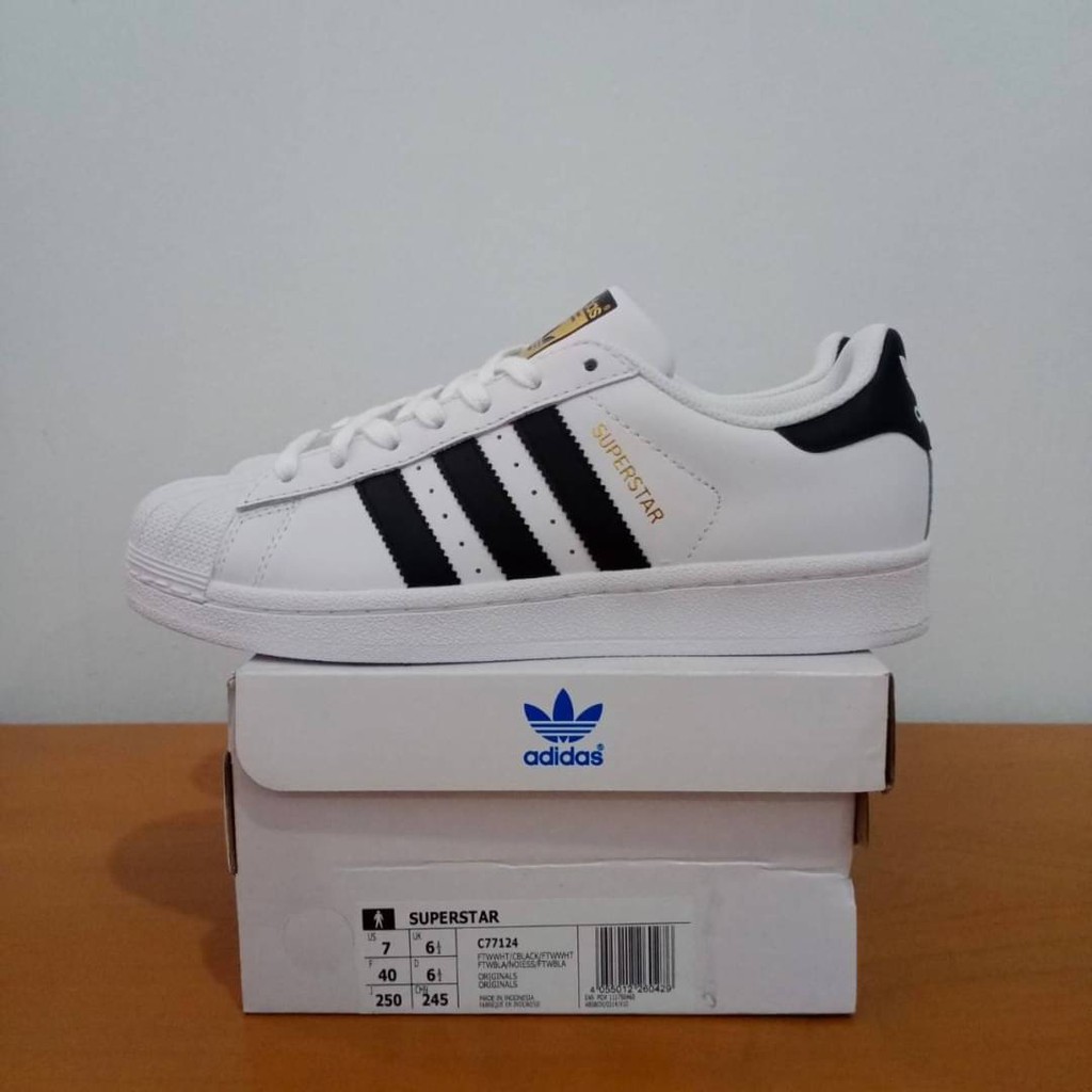 Adidas superstar black outlet white 40