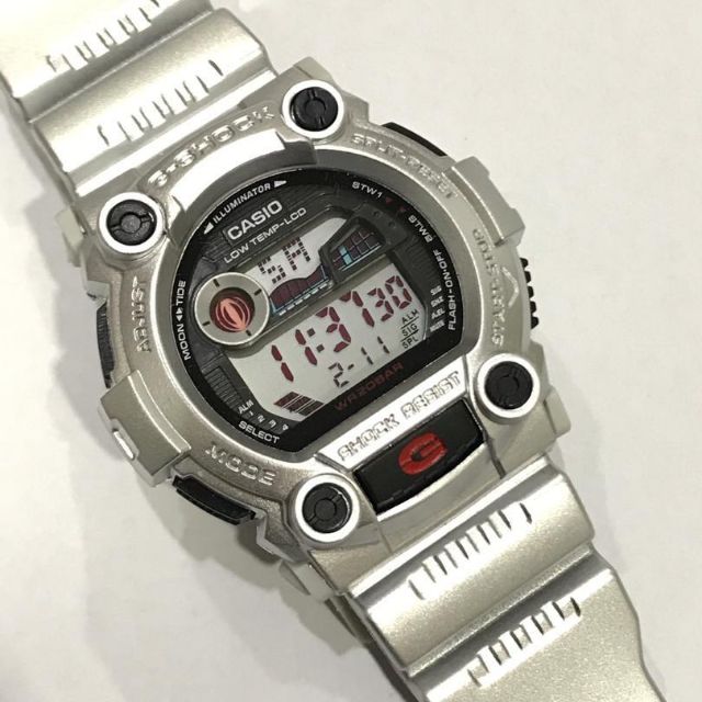 Silver coin best sale g shock