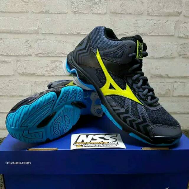 Sepatu mizuno cheap bolt 1