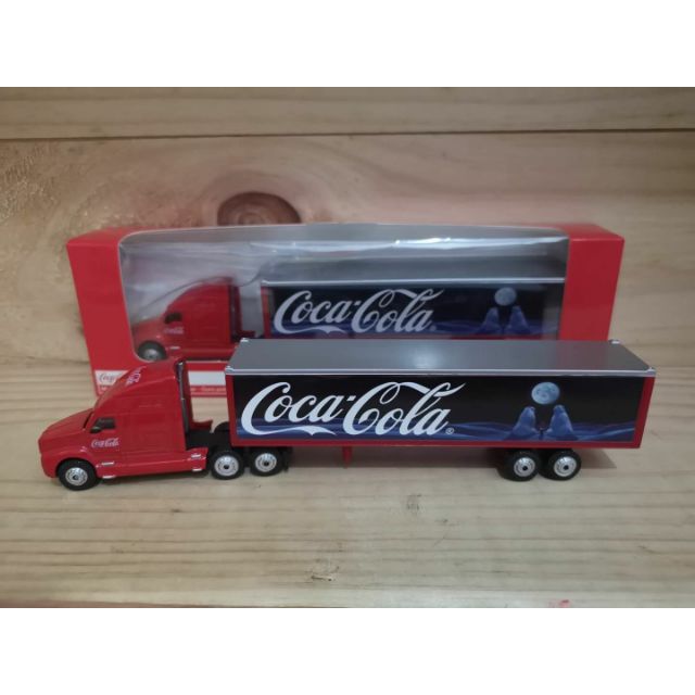 1/87 Coca Cola Moonlight Polar Bear Long Hauler Truck Diecast