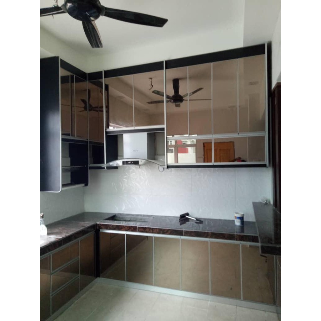 4g glass deals kitchen cabinet