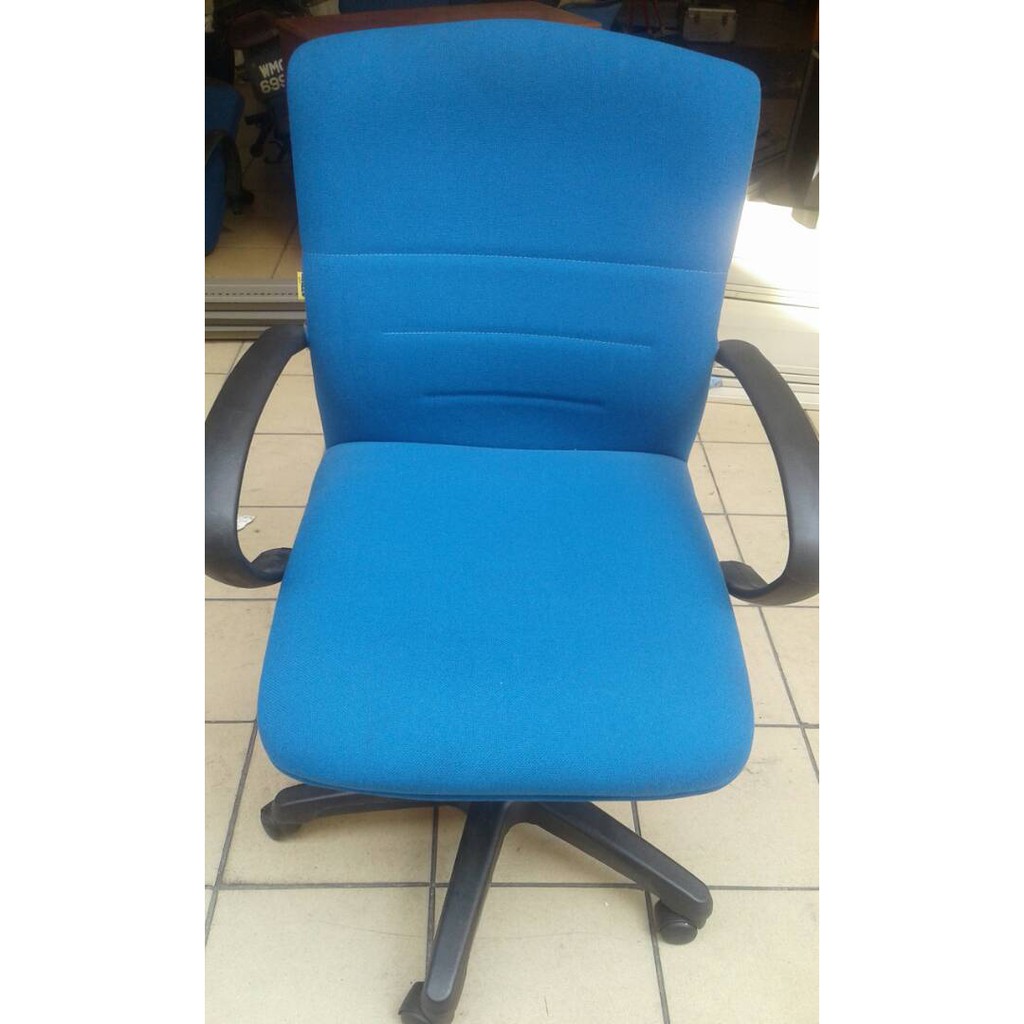 Kerusi pejabat best sale second hand