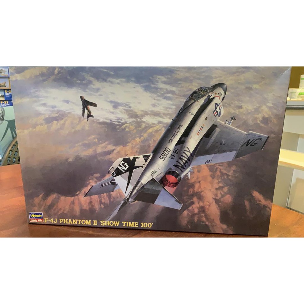 Hasegawa 07206 F-4J Phantom II Show Time 100 1/48 “Big box