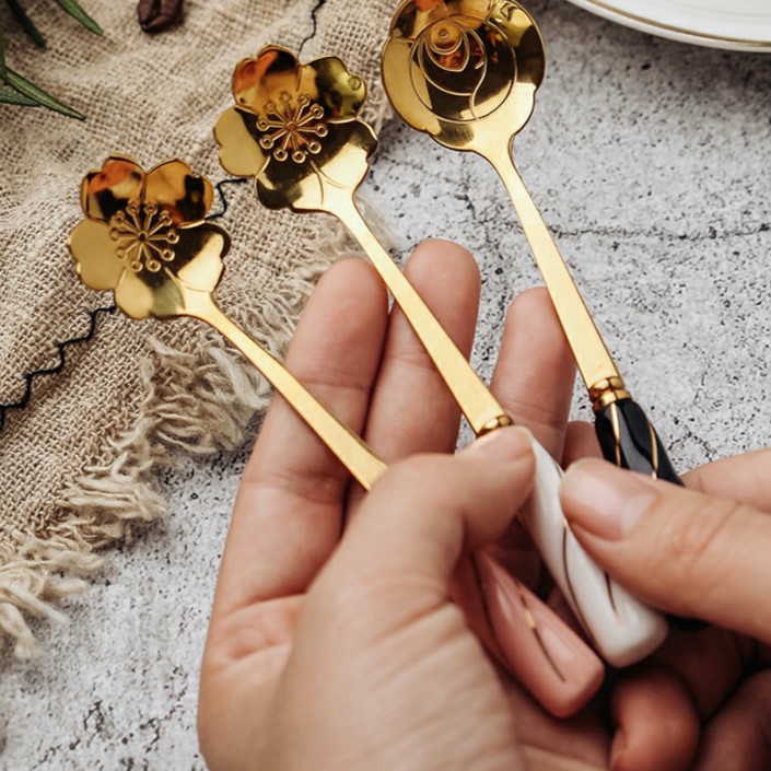 1pc Stainless Steel Flower Shaped Coffee & Tea Stirring Spoon