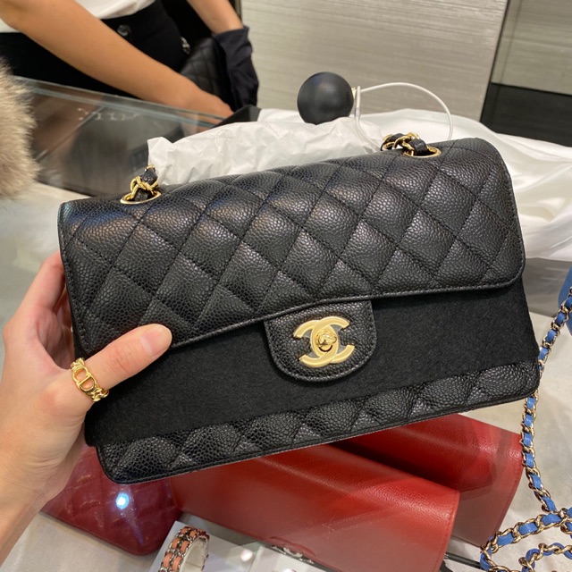 Chanel classic flap small ghw