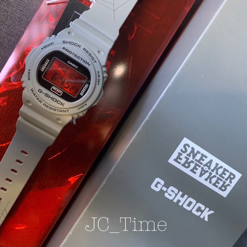 Sneaker Freaker x G Shock DW5700SF 1D 100 Authentic.DW5700 DW5700SF DW 5700SF 1D