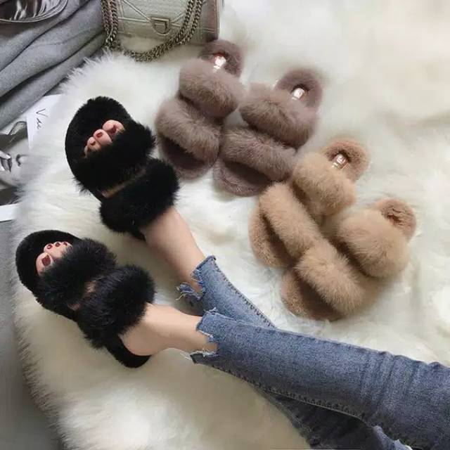 Womens hot sale fur sandals